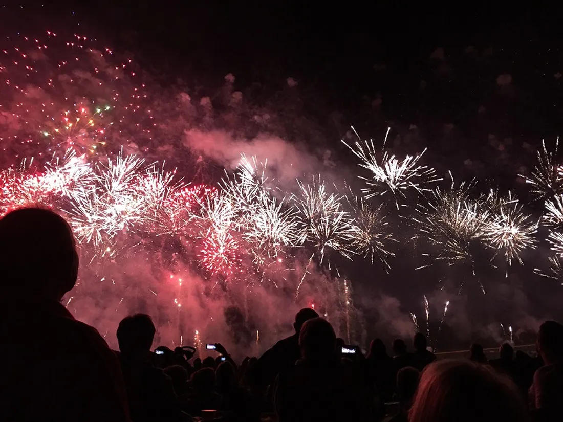 Malgré la pluie, le feu d'artifice du lac Kir a bien eu lieu mercredi soir 